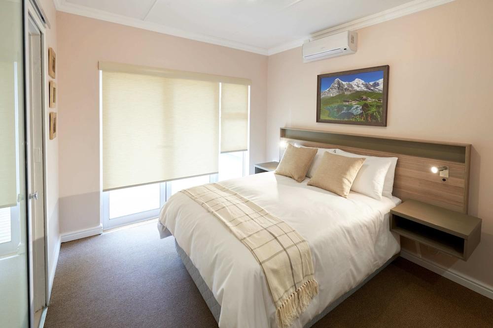 Outeniqua Inn George Extérieur photo
